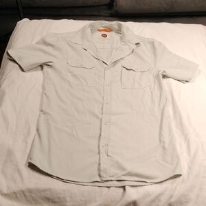 Mountain and Isles men's short sleeve button down shirt size small